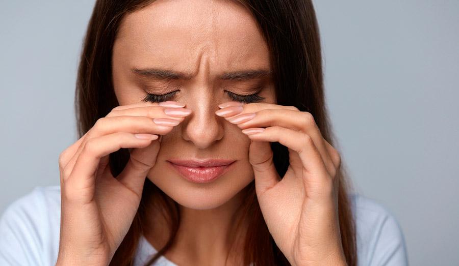 Чем отличаются ощущения при синдроме сухого глаза и аллергии?